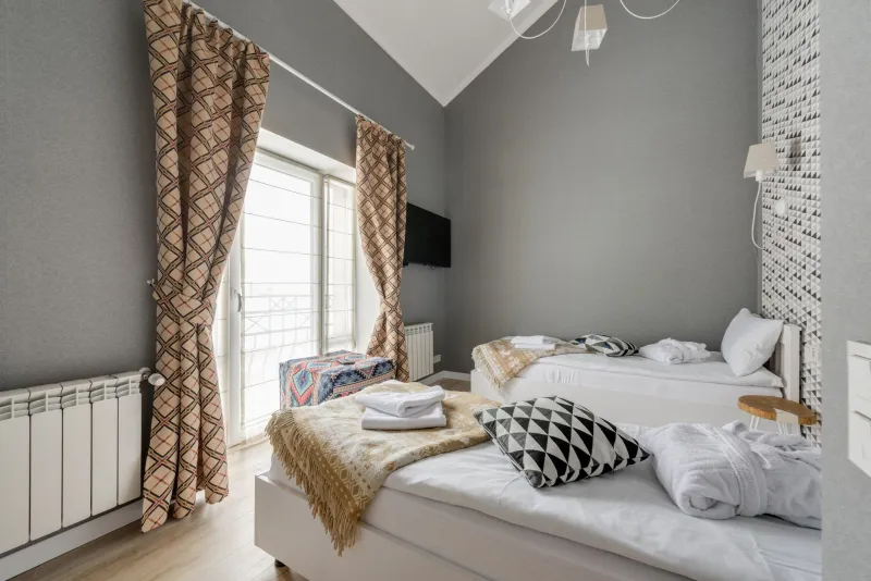 Breakfast and Brushstrokes: How Britain's Independent Guesthouses Are Redefining Art Discovery