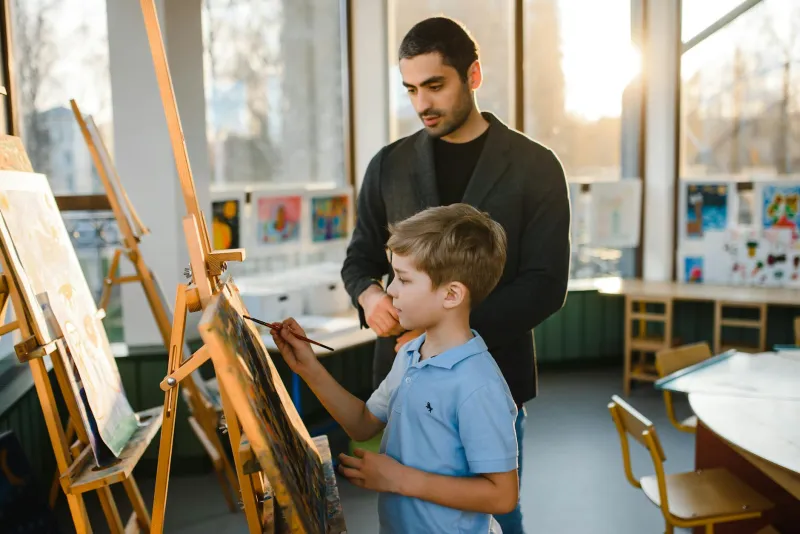 Classroom to Canvas: Britain's Teaching Artists Claim Their Creative Spotlight
