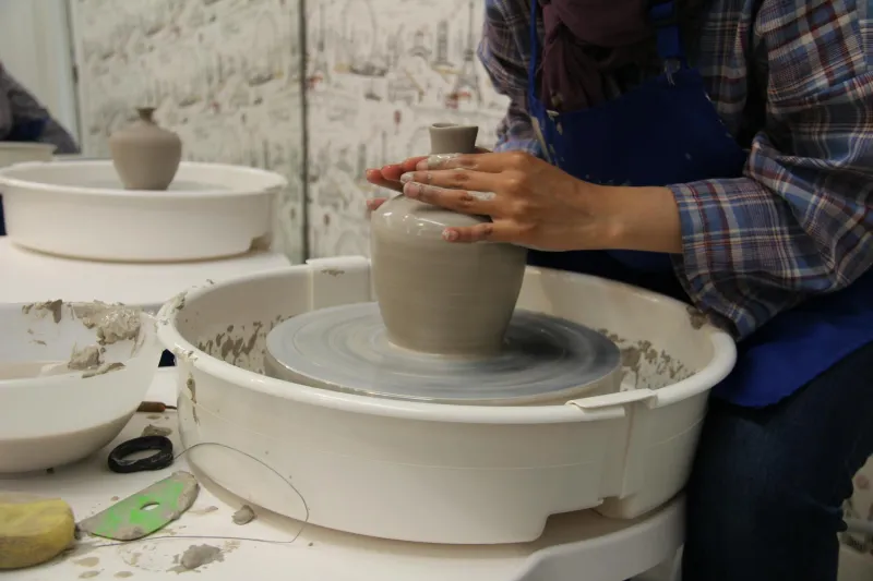 From Weekend Warriors to Auction Winners: The Rise of Britain's Ceramic Collectibles Market